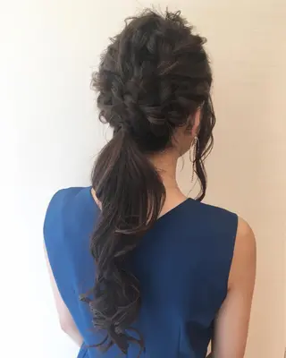 ロング カラー ヘアアレンジ 白浜 サキのヘアスタイル