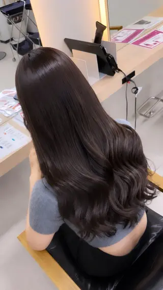 ロング 【ALEAP】 𝐇𝐀𝐊𝐔のヘアスタイル