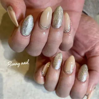 ミディアム ネイル BONNY NAIL 【えみか】のネイルデザイン