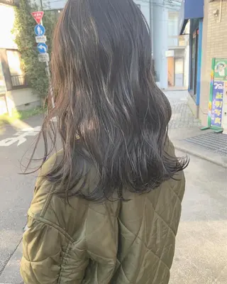 ミディアム カラー ハイトーンボブ 前田 表参道　グレージュのヘアスタイル