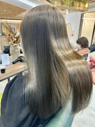ロング 💎艶髪／縮毛特化 世麗💎のヘアスタイル