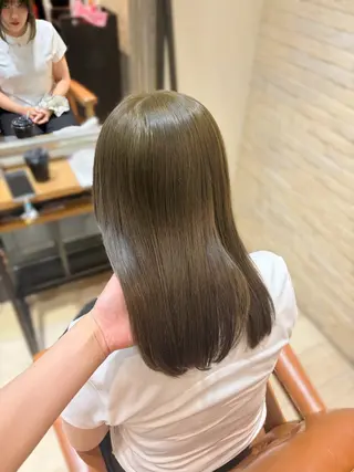 ミディアム みゆ/ カラーリスト🎀のヘアスタイル