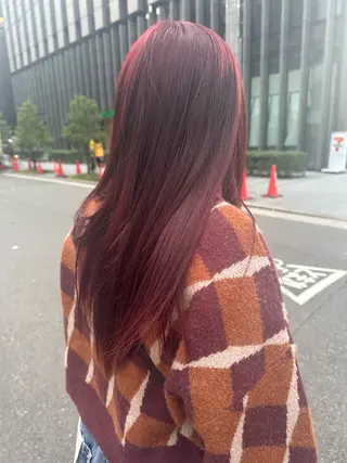 カラー なのは\透け感カラー \レイヤーカットのヘアスタイル