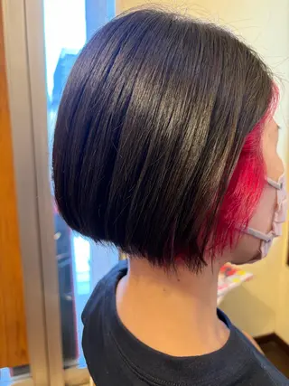 ショート カラー 長谷川 薫のヘアスタイル