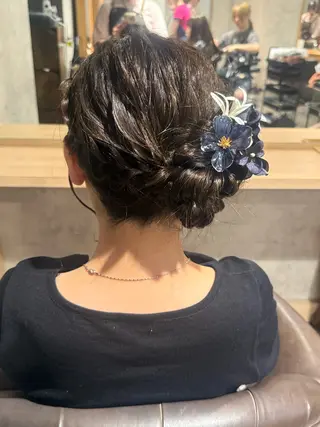 セミロング ヘアアレンジ 🍀ユズミ/ブリーチ /アレンジ🧠🛼のヘアスタイル