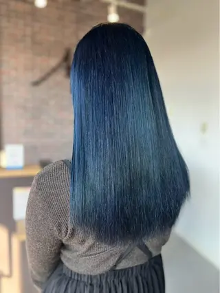 ロング 浅原 恵樹のヘアスタイル