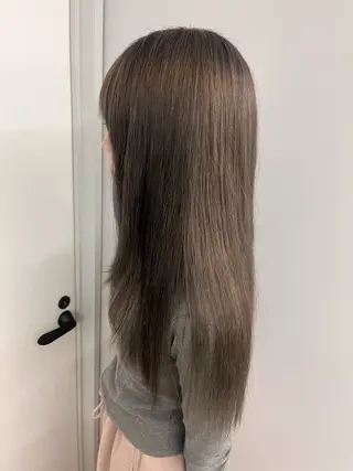 カラー koikiナチュラル オリーブカラー🦙のヘアスタイル