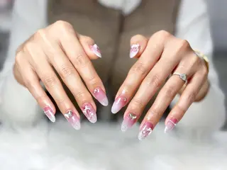 ネイル AURA NAIL🎀💅のネイルデザイン