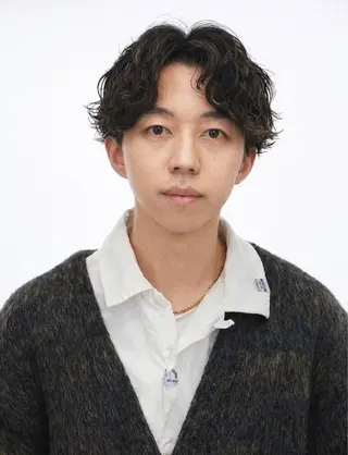 ミディアム パーマ HIRO GINZA 銀座一丁目店のヘアスタイル