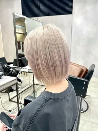 ショート カラー ブリーチ&髪質改善 TAIGAのヘアスタイル