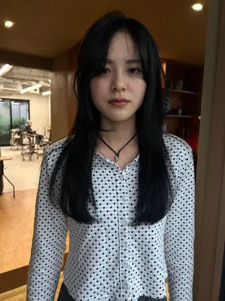 ロング カラー niina suzukiのヘアスタイル