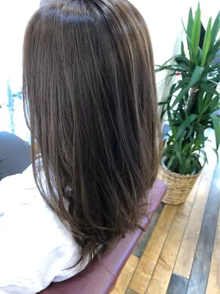 セミロング カラー 上田 ヒロツグのヘアスタイル