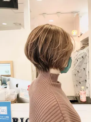 ショート 大澤 唯のヘアスタイル