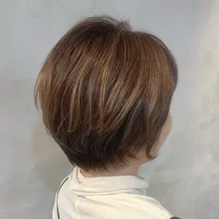 ショート カラー 飯田 智也のヘアスタイル