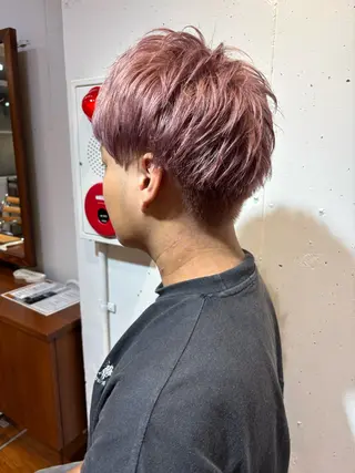 カラー メンズ 岩崎 優のヘアスタイル