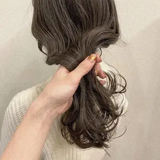 カラー 依咲 isakiのヘアスタイル