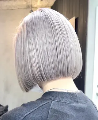 ショート カラー ハイトーンカラー/ hinata🪽のヘアスタイル