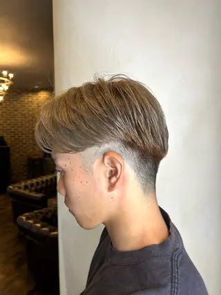 ショート カラー メンズ 李奈🌼レイヤー/ 透明感カラーブリーチのヘアスタイル