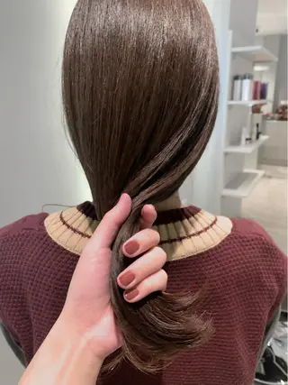 セミロング カラー 髪質改善ストレート 中林優太のヘアスタイル