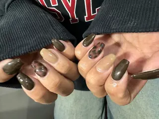 ネイル LAVISH 大和店 emi・:*+のネイルデザイン