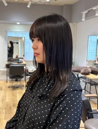 セミロング こうやま みるのヘアスタイル