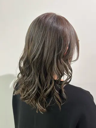 ロング カラー 古川 琴美のヘアスタイル