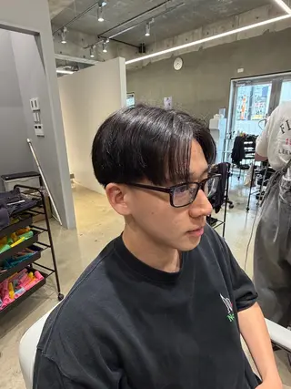 ショート メンズ 仲里 彩生のヘアスタイル