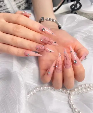 ネイル Lyna 池袋のネイルデザイン