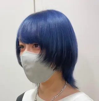 ショート カラー 横尾 歩のヘアスタイル
