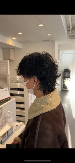 ミディアム パーマ メンズ メンズ専門店 店長 小柳 裕夢のヘアスタイル