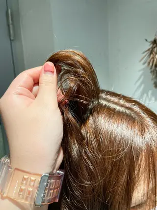 カラー ミルクティーベージュ ブリーチ🖤サヤカのヘアスタイル