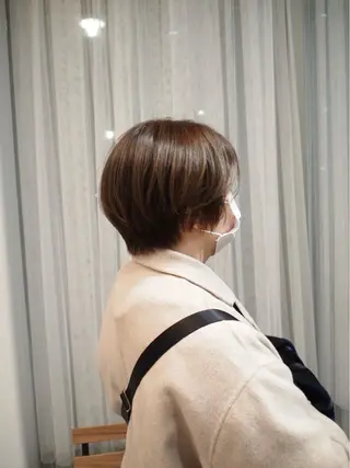 ショート カラー 草場 遼子のヘアスタイル