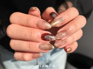 ネイル Bianca 赤羽 KUSAKABEのネイルデザイン