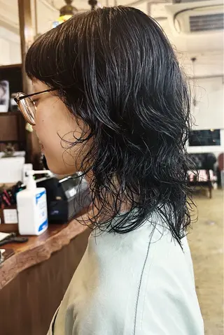 ミディアム パーマ ［girl］ MIKIのヘアスタイル
