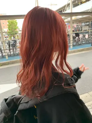 セミロング カラー 韓国レイヤー×艶髪 ハイトーンRyukiのヘアスタイル