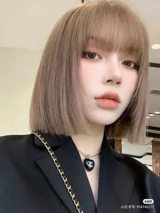 ショート カラー ヘアアレンジ 縮毛矯正🤍 ボブ/ HIKARIのヘアスタイル