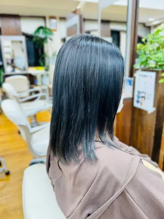 ミディアム カラー ふくおか なな Toiro 武蔵小杉のヘアスタイル