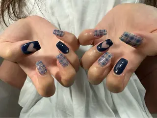 ネイル LAVISH 大和店 emi・:*+のネイルデザイン