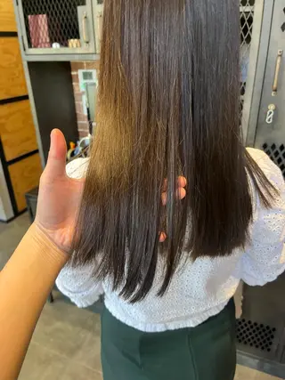 セミロング カラー パーマ ヘアアレンジ メンズ キッズ ネイル マツエク・マツパ アイブロウ 久木原 ゆりのヘアスタイル