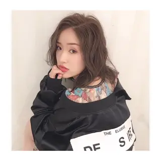 ミディアム カラー YUI𓍯ｴｸｽﾃ /ﾆｭｱﾝｽｶﾗｰのヘアスタイル