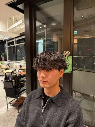 パーマ メンズ 大阪茶屋町 メンズカット関田拳のヘアスタイル