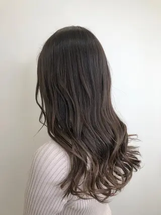 セミロング カラー 【透明感、艶髪】西村 有司のヘアスタイル