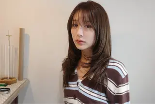 セミロング カラー OPUSダブルカラー ケアブリーチのヘアスタイル