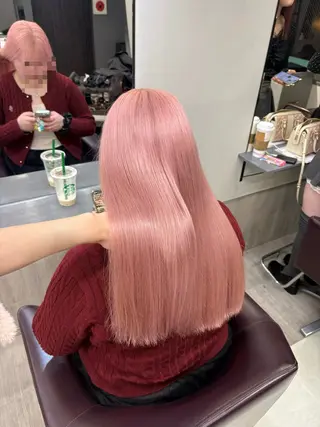 ロング カラー noa 寒色系カラーブリーチのヘアスタイル