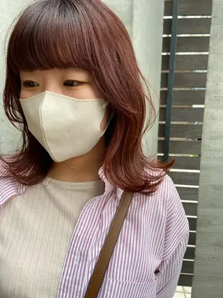 ミディアム カラー SALTWATER AYARIのヘアスタイル
