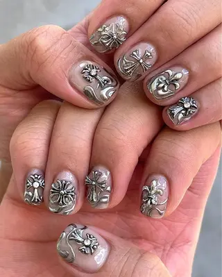 ネイル AURA NAIL 🌟鶴見店のネイルデザイン