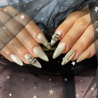 ネイル HIKARIHANA NAILのネイルデザイン