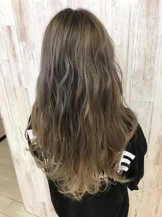 ロング カラー Oopsレイヤー 加藤澄都のヘアスタイル