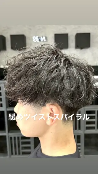 パーマ メンズ 🔥ツイスパ／ フェザー🔥真裟斗のヘアスタイル