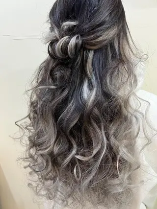 ロング カラー ヘアアレンジ WEST OLAND 安藤のヘアスタイル